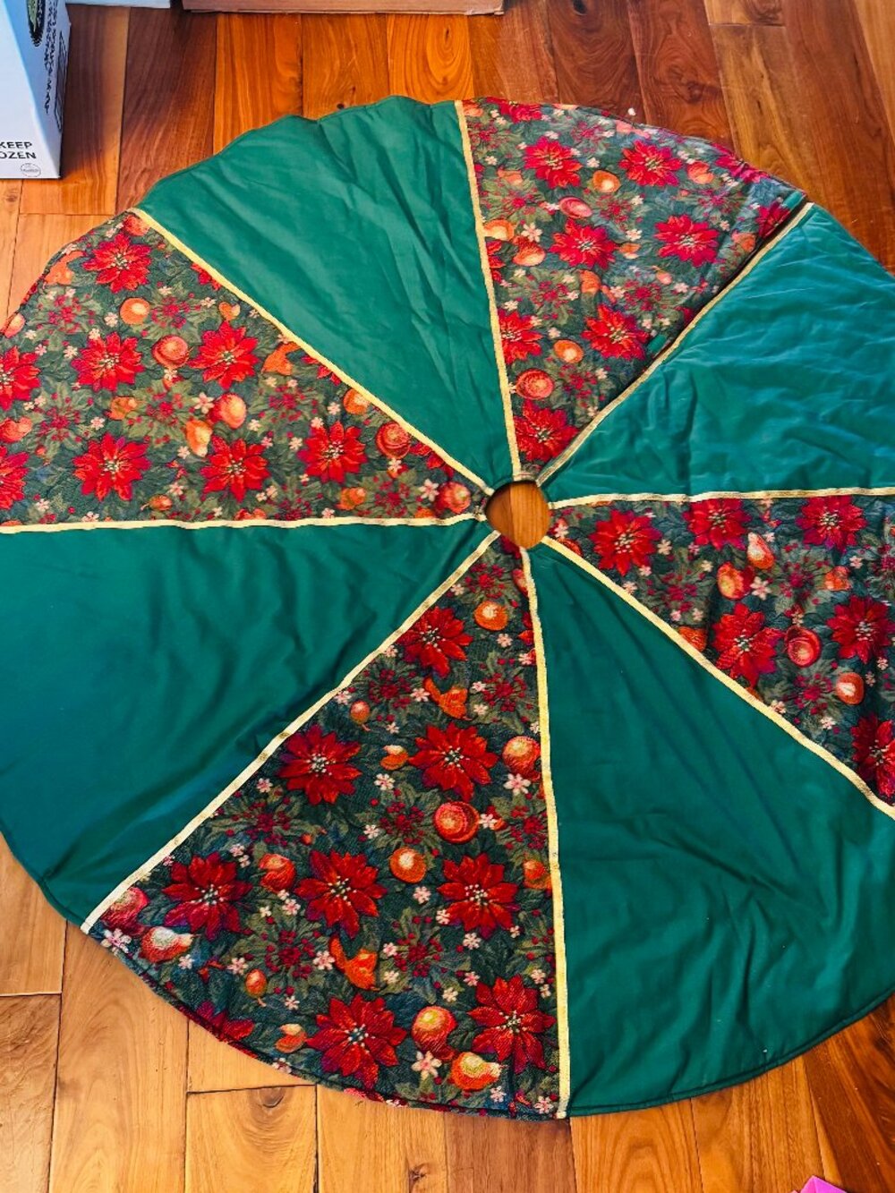 Vtg Handmade Quilted Christmas Tree Skirt 54x54 Holiday Poinsettia Fruit